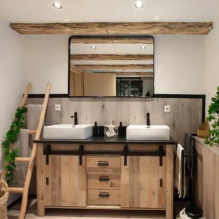 Ferienhaus Kernsaniertes Anna *