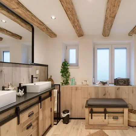 Kernsaniertes Anna Ferienhaus